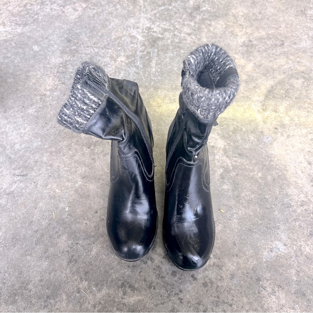 Corky’s women size 10 wedge boot